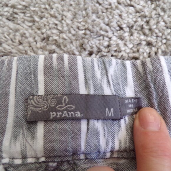 Prana gray and white shorts M - Picture 6 of 8